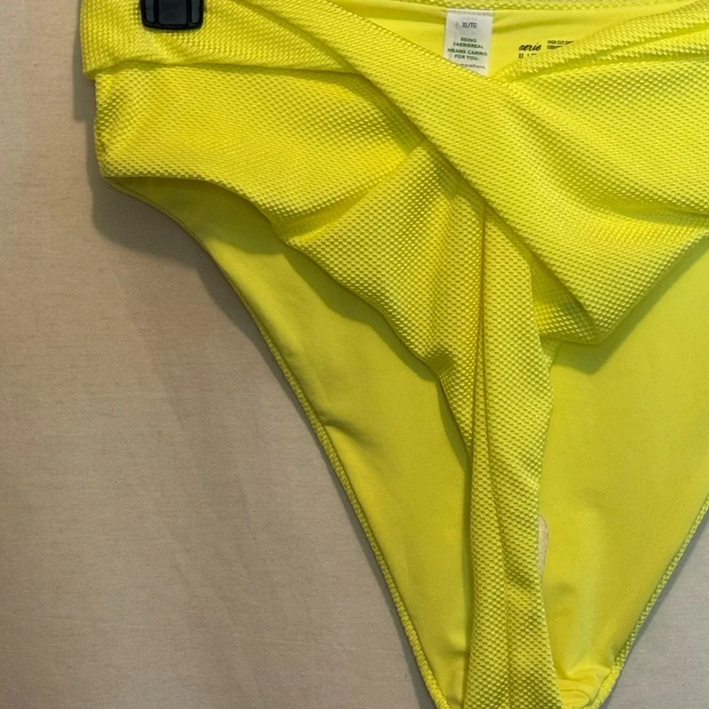 AA-622 Aerie NWT High Cut Cheeky Yellow Lined Summer Swim Bikini Bottoms Size XL